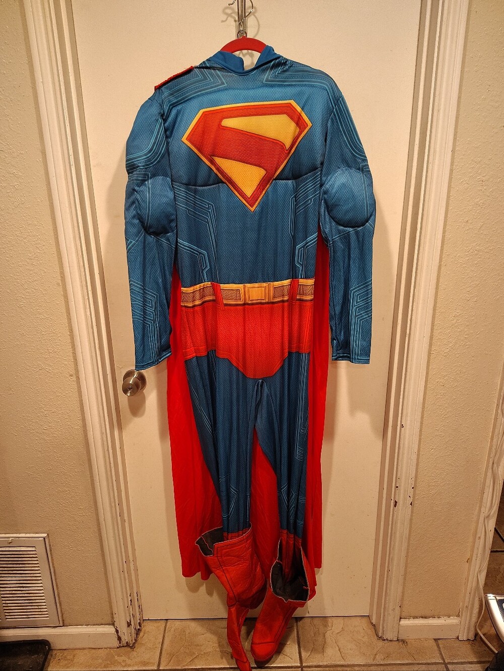 Spirit Halloween Superman Costume Adult Medium Muscle Chest DC Comics Cosplay
